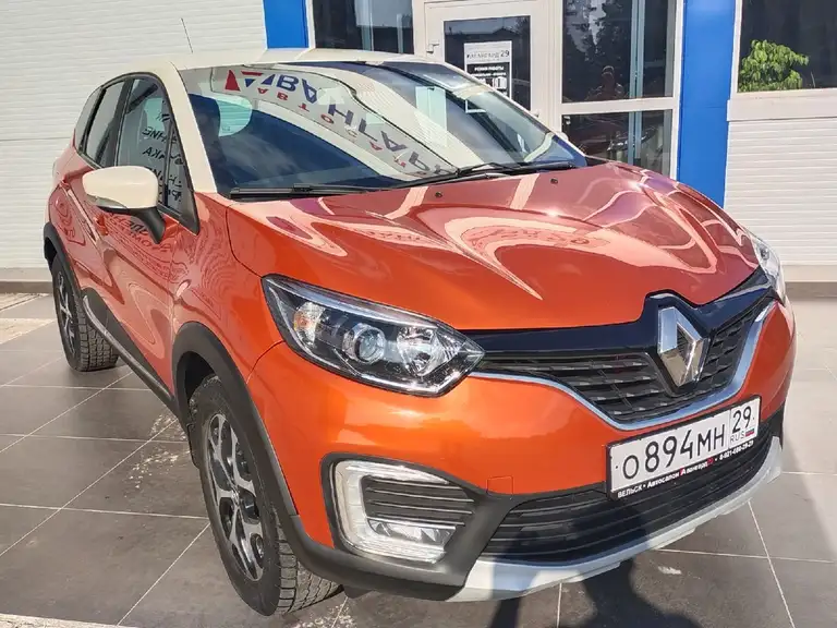 Renault Kaptur 2017 года выпуска с пробегом 88000 км. 3 владельца по ПТС. Не битый. 