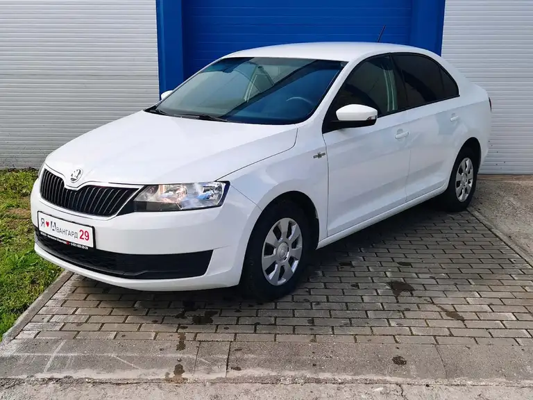 Skoda Rapid от одного владельца. Пробег 85050 км. Механика. Лифтбек.