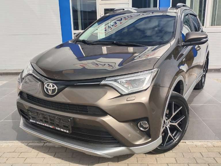 Toyota RAV4 2017 года выпуска с пробегом 94000 км. 3 владельца по ПТС. Не битый. 