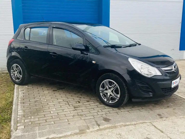 Opel Corsa 2011 года от 2 владельцев. Пробег 191370 км. Механическая коробка передач