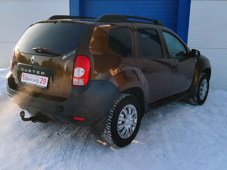 Теплый и надежный, вездеход - и на асфальте, и за городом - Renault Duster в продаже в автосалоне Авангард 29 г. Вельск. Пробег 137415 км, 1 владелец по ПТС