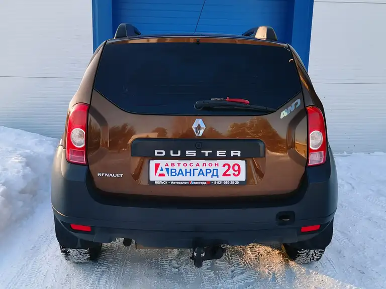 Теплый и надежный, вездеход - и на асфальте, и за городом - Renault Duster в продаже в автосалоне Авангард 29 г. Вельск. Пробег 137415 км, 1 владелец по ПТС