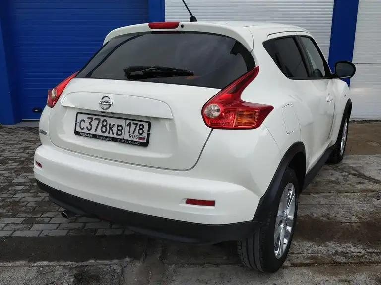 Nissan Juke 2014 года выпуска с пробегом 58992 км. 3 владельца по ПТС. Не битый.