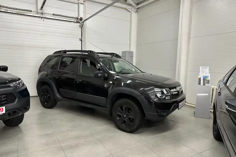 Duster Dakar в автосалоне Авангард 29 г. Вельске