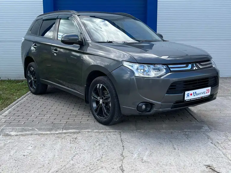 Mitsubishi Outlander в продаже в автосалоне Авангард 29 г. Вельск