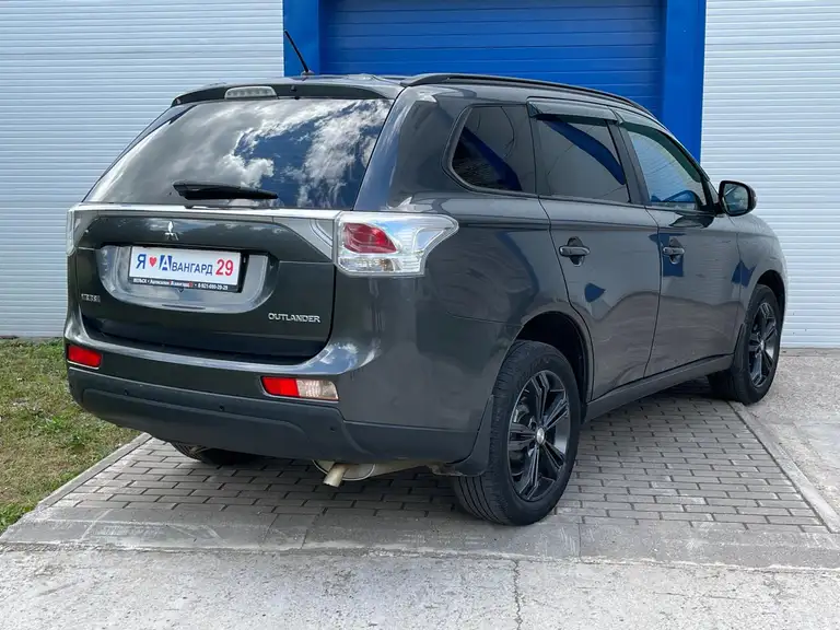 Mitsubishi Outlander в продаже в автосалоне Авангард 29 г. Вельск