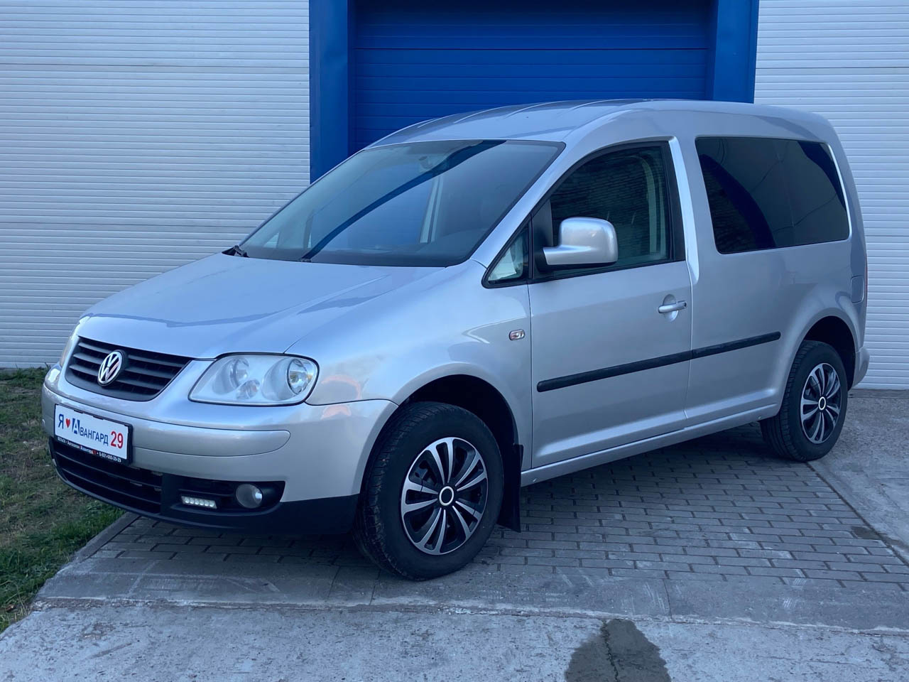 Не авто, а мечта! Управляется одним пальцем. Не гниёт. По трассе плывет - Volkswagen Caddy в продаже в автосалоне Авангард 29 г. Вельск