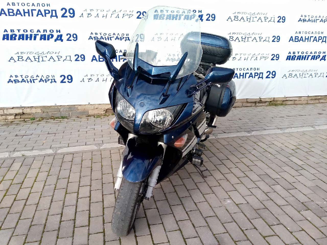 Yamaha FJR 1300 A 2006 года выпуска с пробегом 70000 км. Япония. 143 л.c.