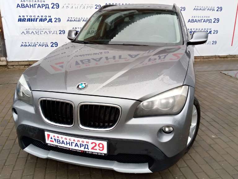 BMW X1 2012 года выпуска с пробегом 171000 км. 4+ владельцев по ПТС. Не битый.