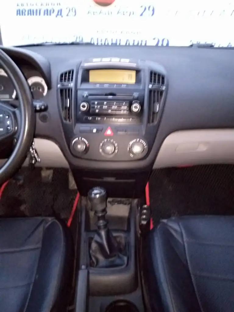 Kia Ceed 2007 года выпуска с пробегом 237100 км. 4+ владельцев по ПТС. Не битый.