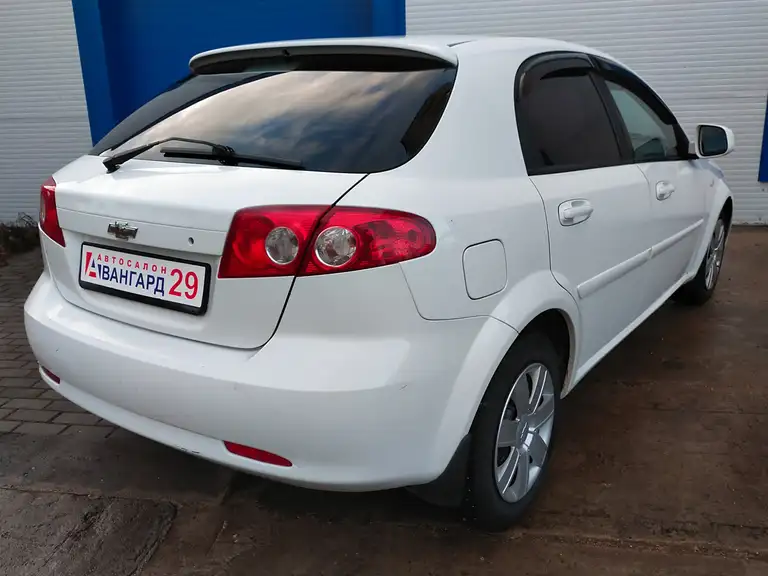 Chevrolet Lacetti 2012 года выпуска с пробегом 223000 км. 2 владельца по ПТС. Не битый.