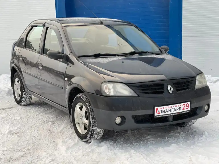 Renault Logan 2008 года выпуска с пробегом 224524 км. 3 владельца по ПТС. Не битый.