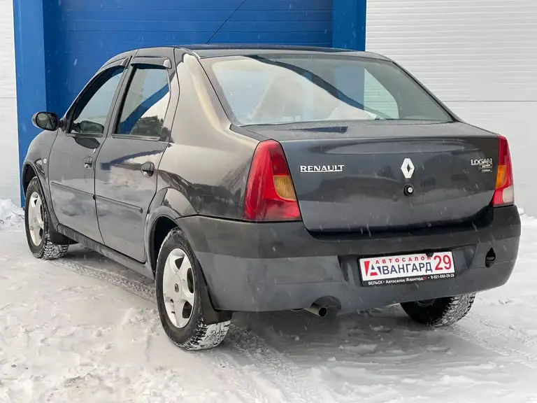 Renault Logan 2008 года выпуска с пробегом 224524 км. 3 владельца по ПТС. Не битый.