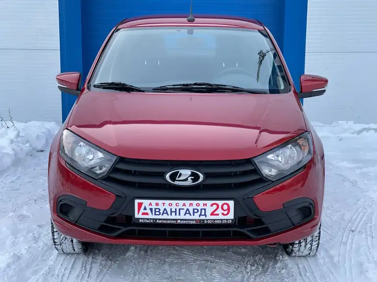 Новая Lada Granta 2022 года в кузове лифтбек бордового цвета в автосалоне Авангард 29 г. Вельск.