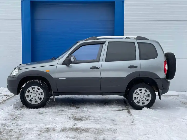 Chevrolet Niva 2010 года выпуска с пробегом 188965 км. 4+ владелцев по ПТС. Не битый.