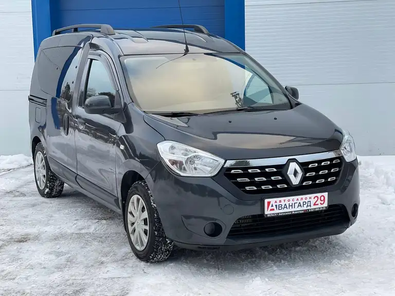 Renault Dokker 2018 года выпуска с пробегом 67417 км. 2 владельца по ПТС. Не битый.