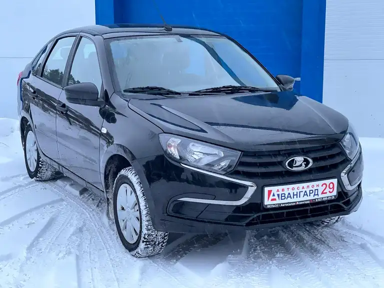 Lada Granta 2019 года выпуска с пробегом 33683 км. 1 владелец по ПТС. Не битый.