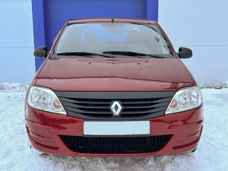 Renault Logan 2013 года выпуска с пробегом 108000 км. 1 владелец по ПТС. Не битый.