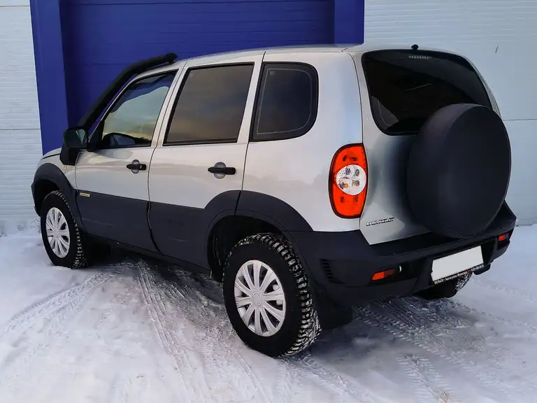 Chevrolet Niva 2017 года выпуска с пробегом 110000 км. 2 владельца по ПТС. Не битый.