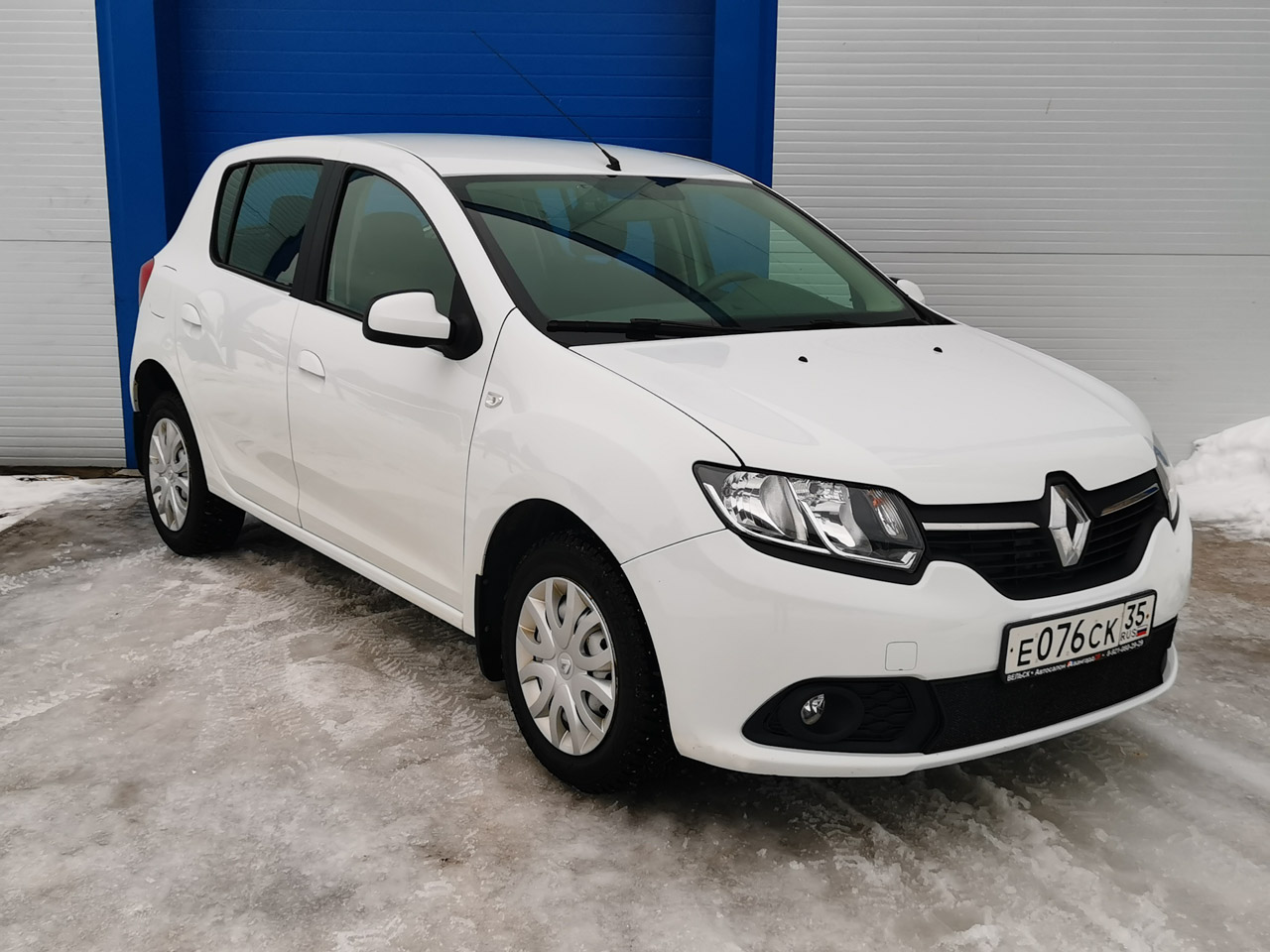 Хетчбек Renault Sandero, 2015 - Автосалон Авангард 29 г. Вельск