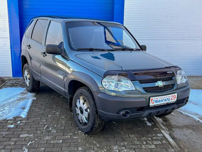 Chevrolet Niva 2011 года выпуска с пробегом 119730 км. 1 владелец по ПТС. Не битый.