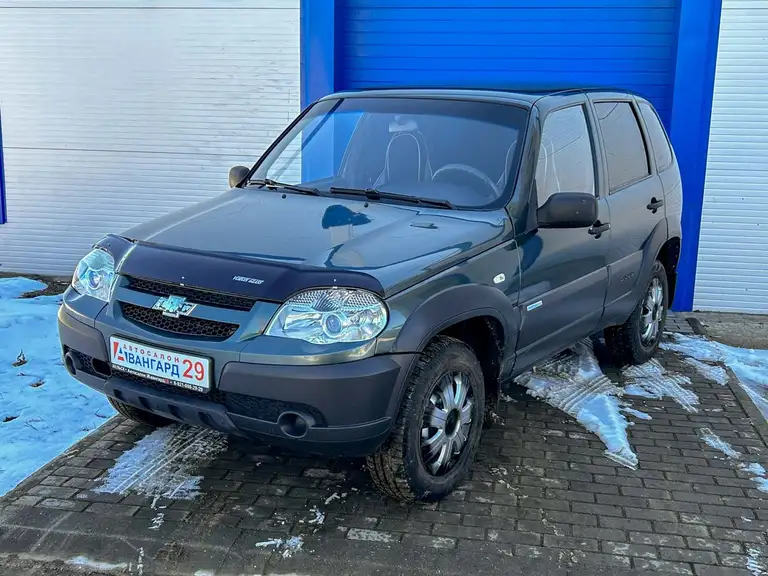 Chevrolet Niva 2011 года выпуска с пробегом 119730 км. 1 владелец по ПТС. Не битый.