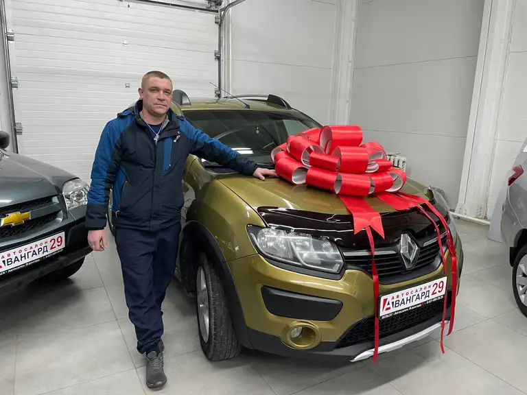 Редькин Александр из г. Вельска купил Renault Sandero Stepway