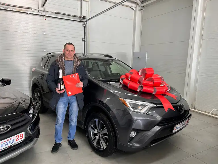 Елисеев Андрей из с. Благовещенское купил Toyota RAV4