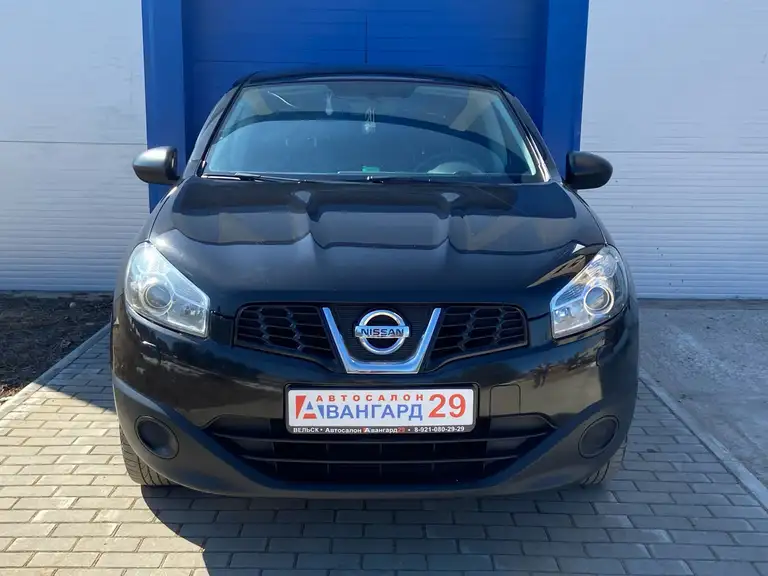 Nissan Qashqai 2013 года выпуска с пробегом 161000 км. 2 владельца по ПТС. Не битый.