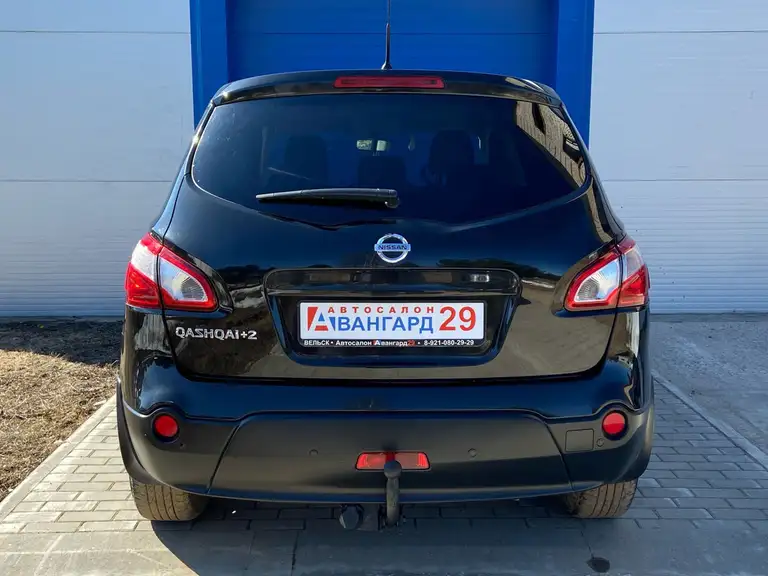 Nissan Qashqai 2013 года выпуска с пробегом 161000 км. 2 владельца по ПТС. Не битый.