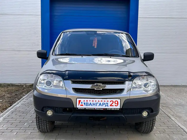 Chevrolet Niva 2011 года выпуска с пробегом 132000 км. 1 владелец по ПТС. Не битый.