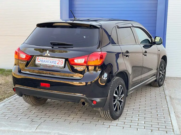 Mitsubishi ASX 2014 года выпуска с пробегом 78800 км. 1 владелец по ПТС. Не битый. За наличные или в кредит.