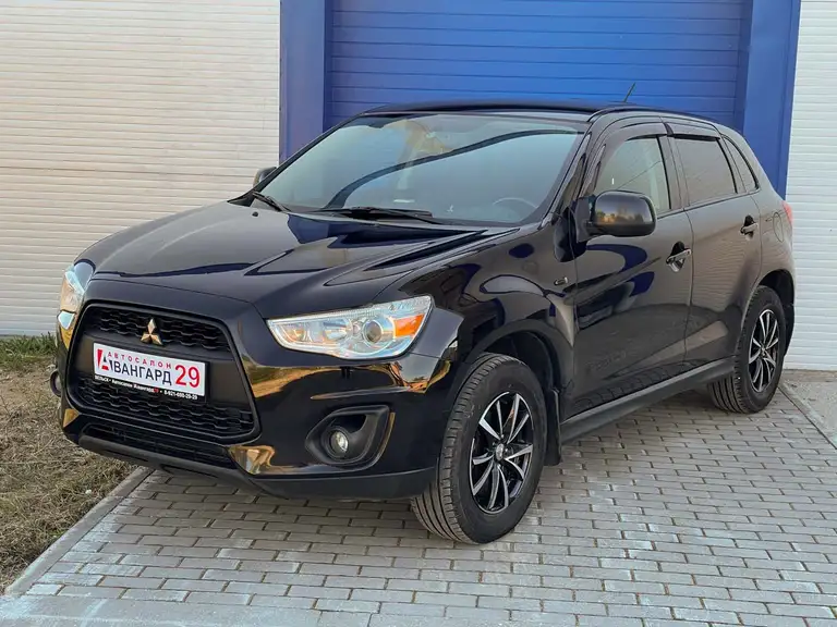 Mitsubishi ASX 2014 года выпуска с пробегом 78800 км. 1 владелец по ПТС. Не битый. За наличные или в кредит.